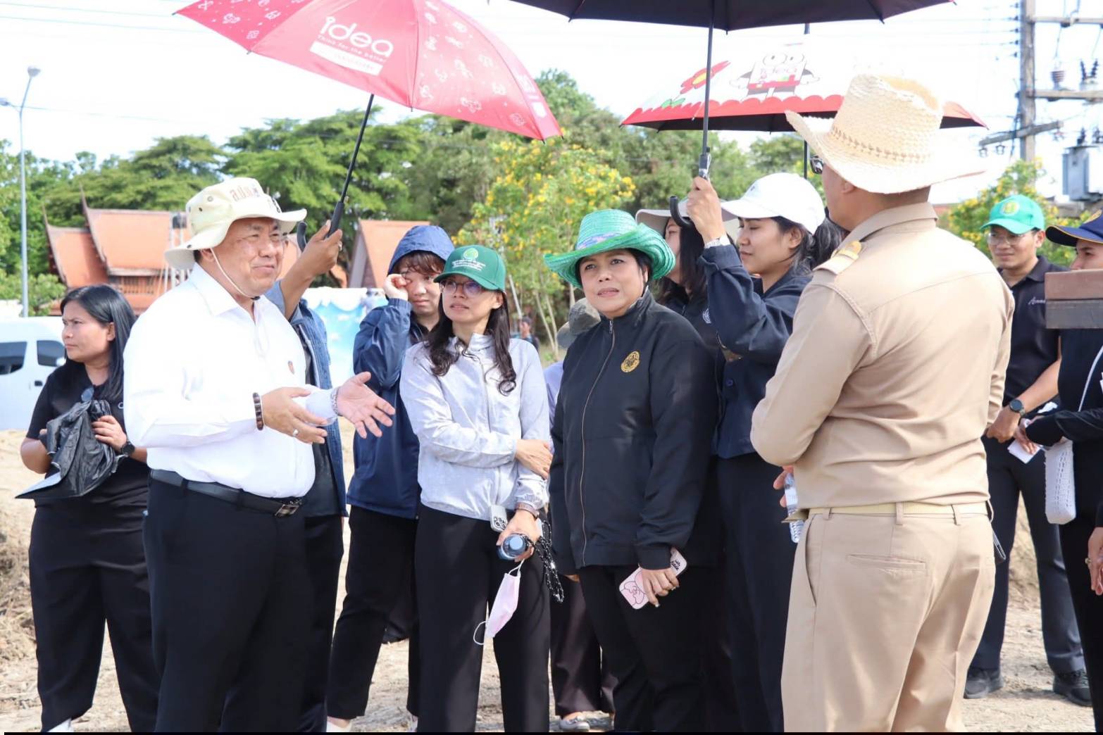 title - เลขาธิการสำนักงานการปฏิรูปที่ดินเพื่อเกษตรกรรม ลงพื้นที่ตรวจความพร้อมการจัดเตรียมงานกิจกรรมจิตอาสา กระทรวงเกษตรและสหกรณ์ เนื่องในโอกาสวันเฉลิมพระชนม์พรรษา สมเด็จพระนางเจ้าสุทิดา พัชรสุธาพิมลลักษณ พระบรมราชินี ในวันที่ 23 มิถุนายน 2569